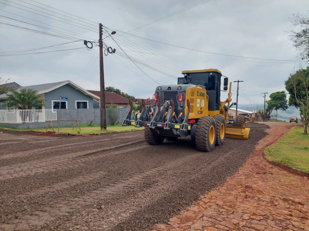 Iniciam-se as Obras de Pavimentação asfáltica no município de Vera Cruz do Oeste