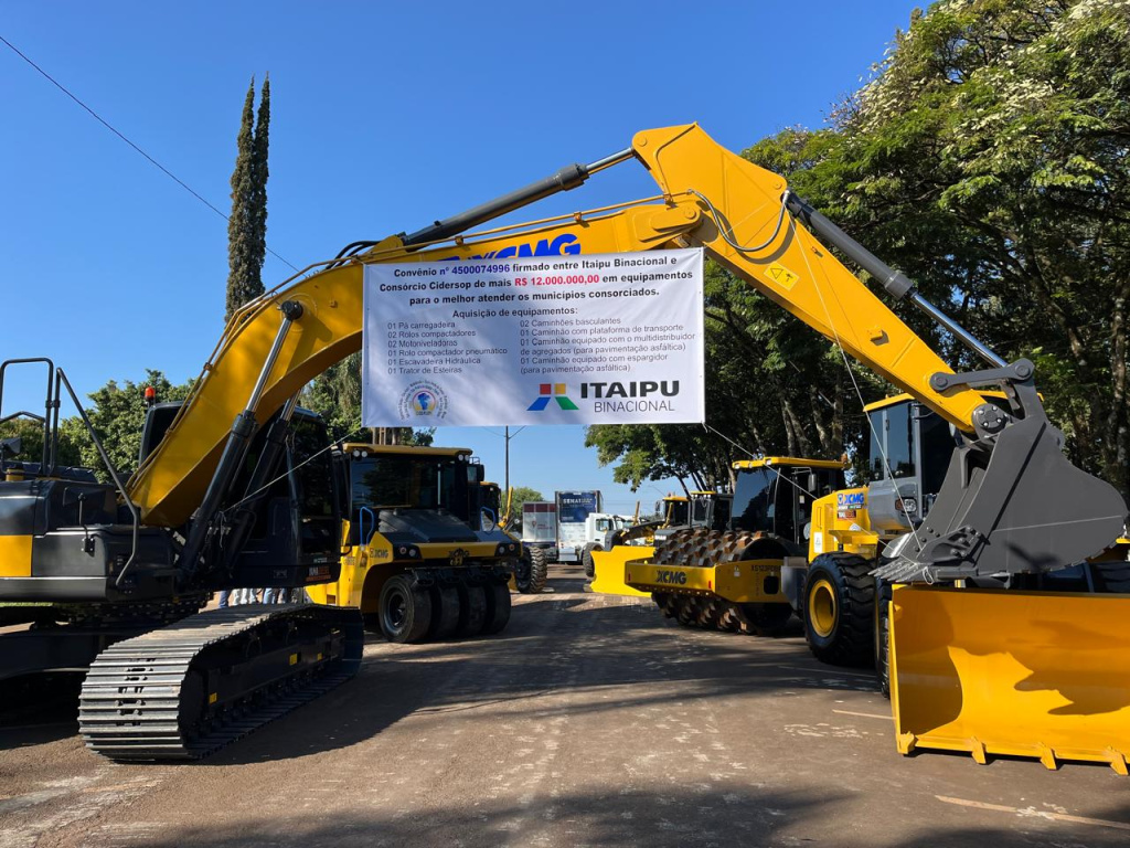Entrega das máquinas Convênio Itaipu